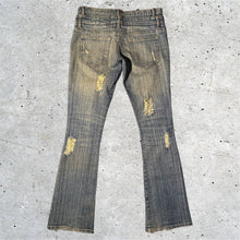 Load image into Gallery viewer, White Fran Double Waisted Mudwash Flared Jeans
